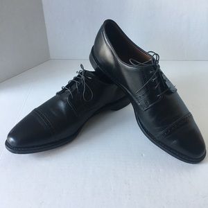 Very nice Allen Edmonds Clifton shoes